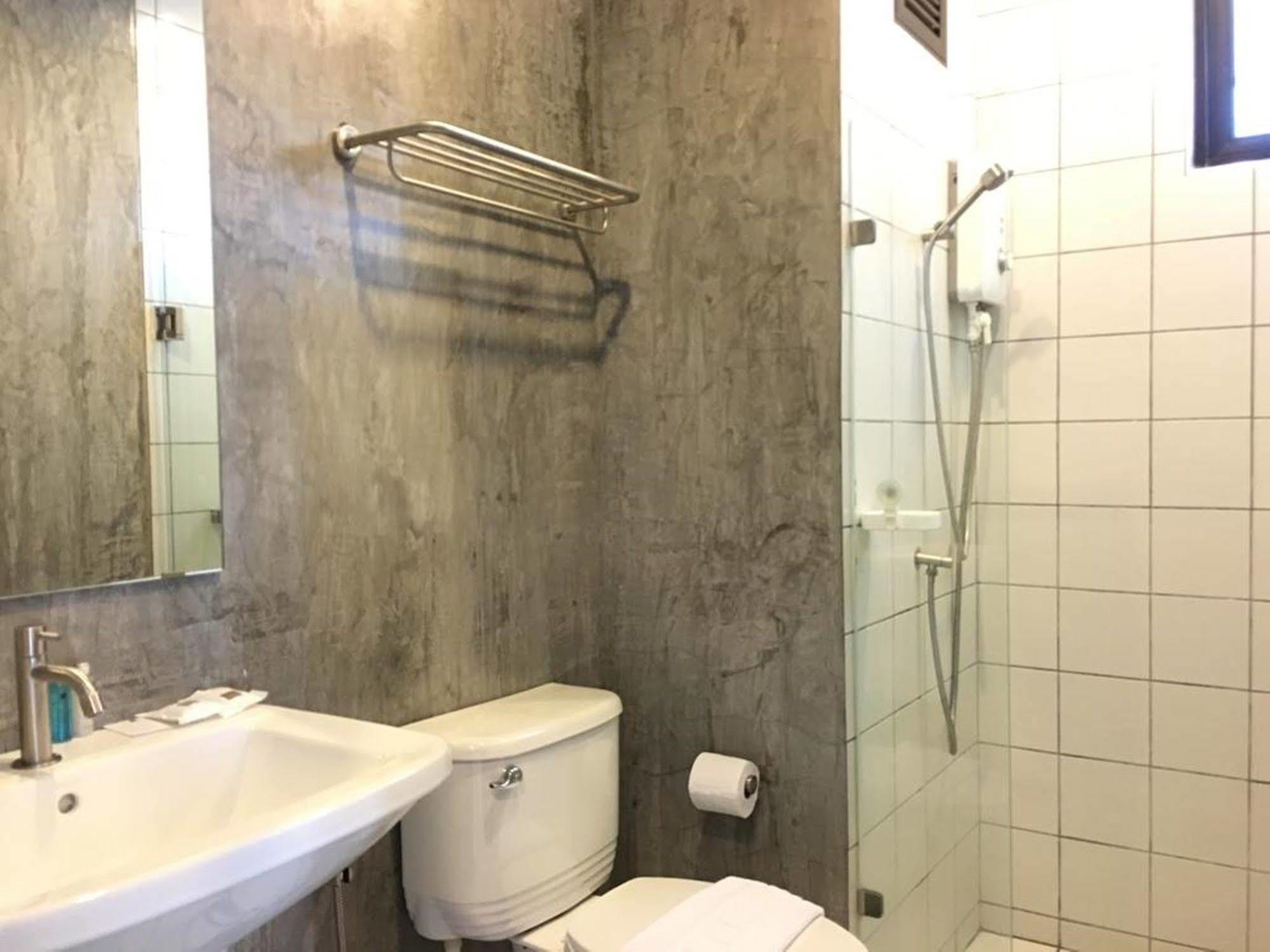 小pp家庭旅馆 素叻他尼 外观 照片